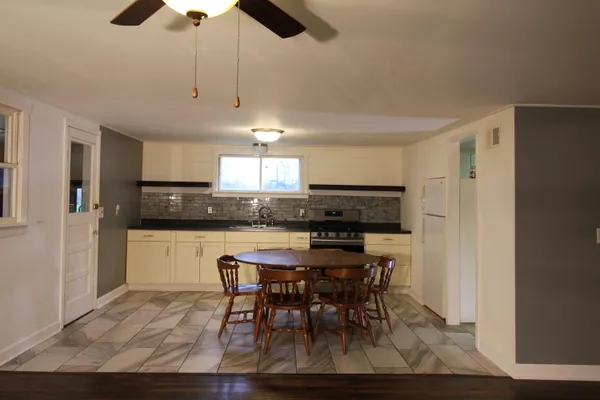 $215,000 | 3330 115th Avenue, Allegan, MI 49010