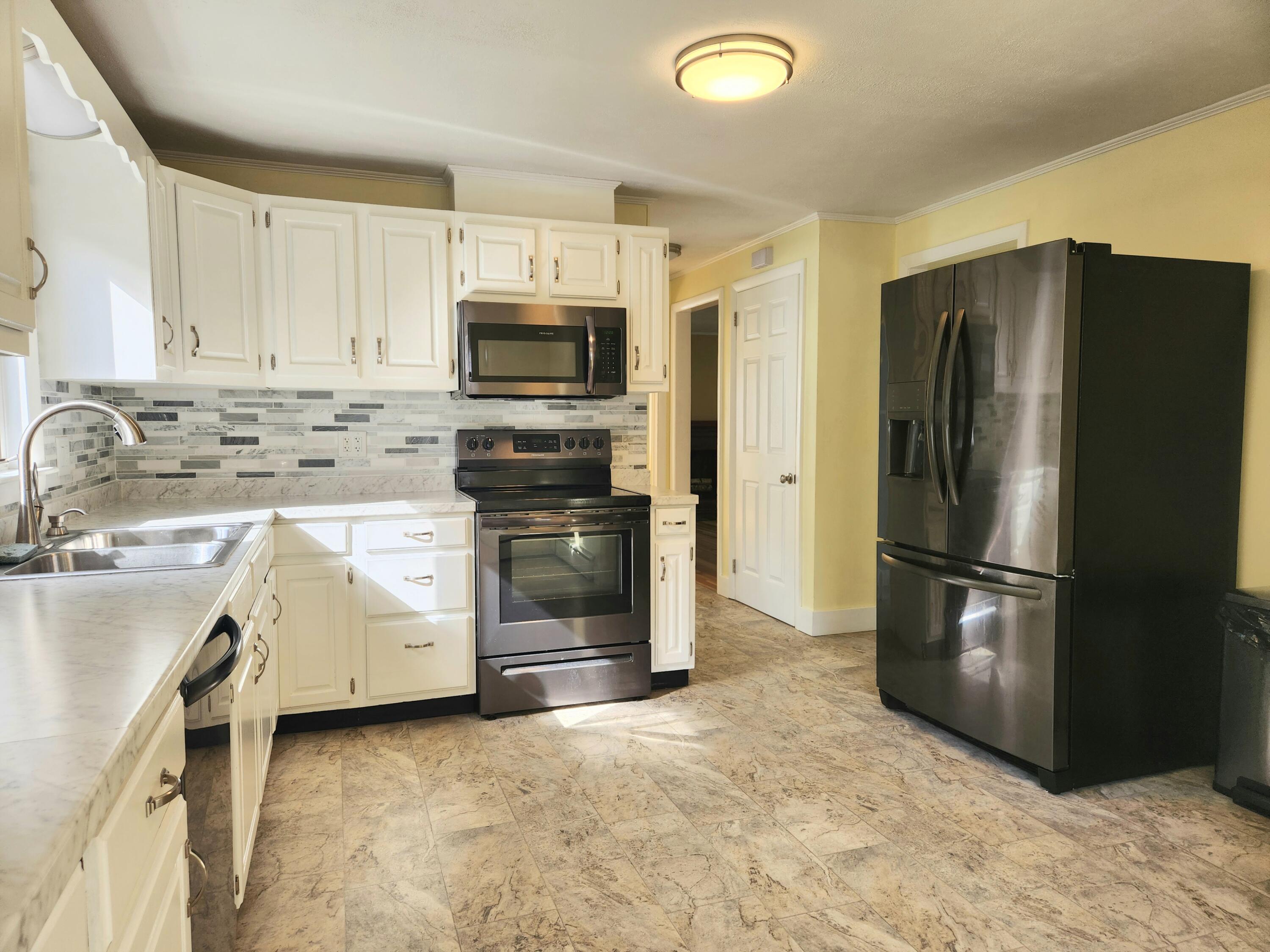 91 Silver Road Bangor, ME 04401 - Photo 8 of 25 20251017_122909