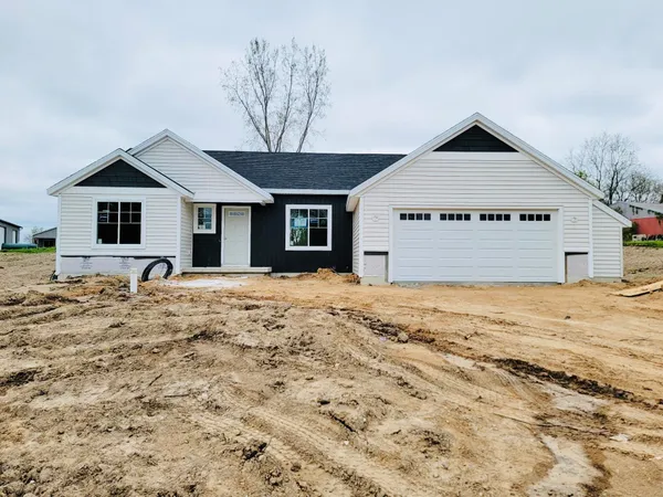 $525,000 | 10555 68th Street Southeast, Alto, MI 49302