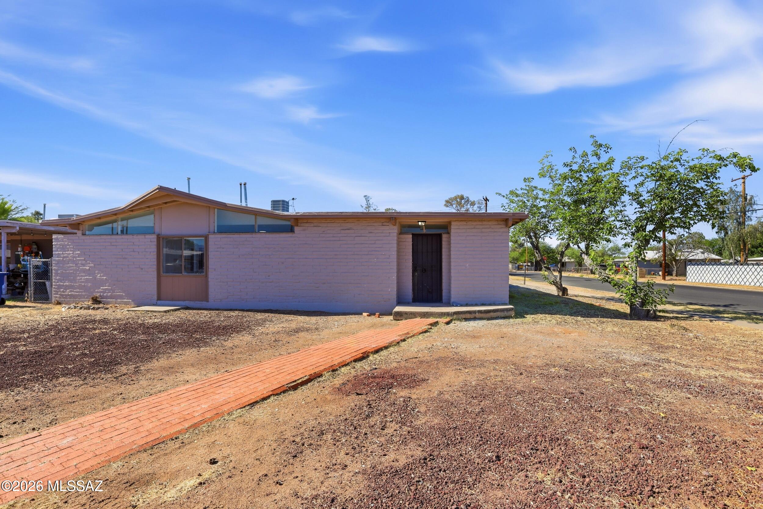 3402 East 27th Street Tucson, AZ 85713 - Photo 4 of 40