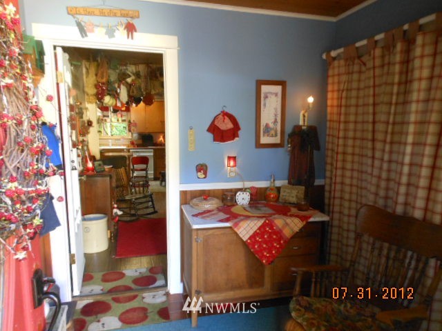 4240 Tracyton Beach Road Northwest Bremerton, WA 98310 - Photo 8 of 15 Gallery Image 8