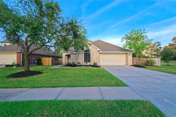 $2,350 | 19302 Dolan Springs Drive, Tomball, TX 77377