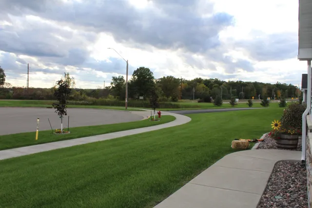 $1,350 | 1929 Cypress Court, Menomonie, WI 54751