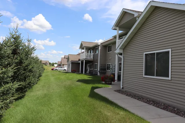 $1,350 | 1929 Cypress Court, Unit 3, Menomonie, WI 54751