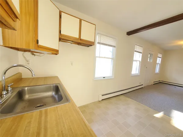 $2,950 | Undisclosed Address, Mount Sinai, NY 11766