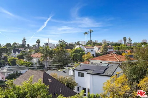 $1,389,000 | 10417 Louisiana Avenue, Unit PH4, Los Angeles, CA 90025