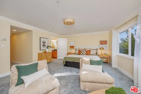 $1,389,000 | 10417 Louisiana Avenue, Unit PH4, Los Angeles, CA 90025