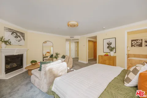 $1,389,000 | 10417 Louisiana Avenue, Unit PH4, Los Angeles, CA 90025