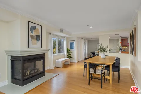$1,389,000 | 10417 Louisiana Avenue, Unit PH4, Los Angeles, CA 90025