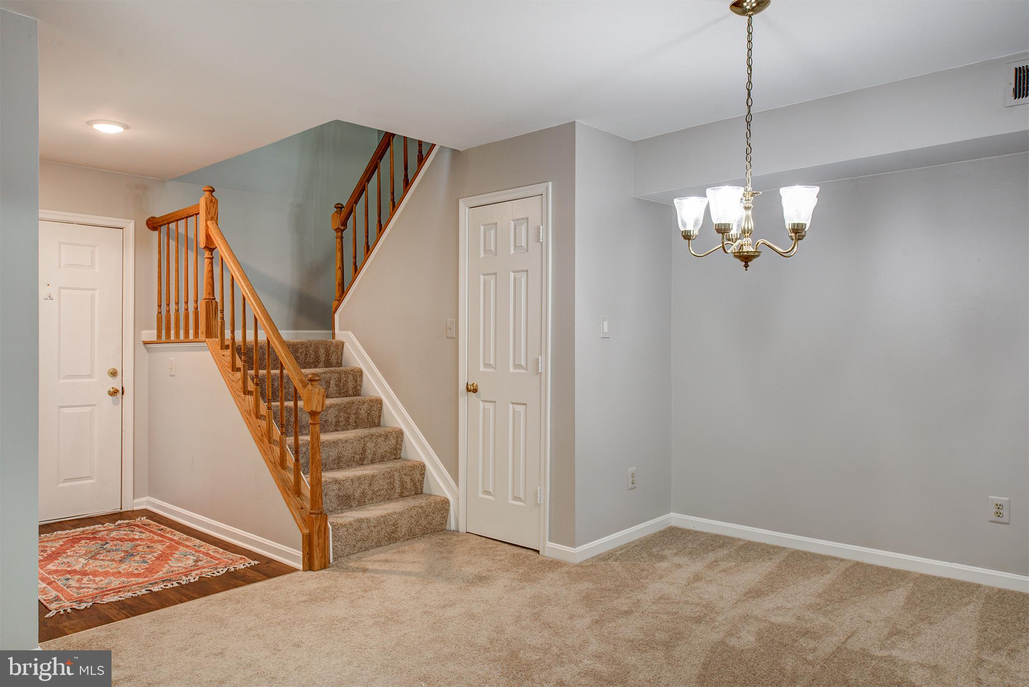 2217 Lovedale Lane, Unit J Reston, VA 20191 - Photo 4 of 33 Open entry area