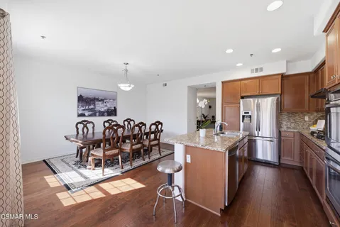 $819,000 | 332 East Hilltop Way, Thousand Oaks, CA 91362