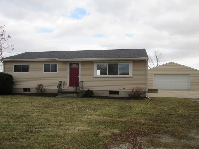 5299 Garfield Road Auburn, MI 48611 - Photo 4 of 17