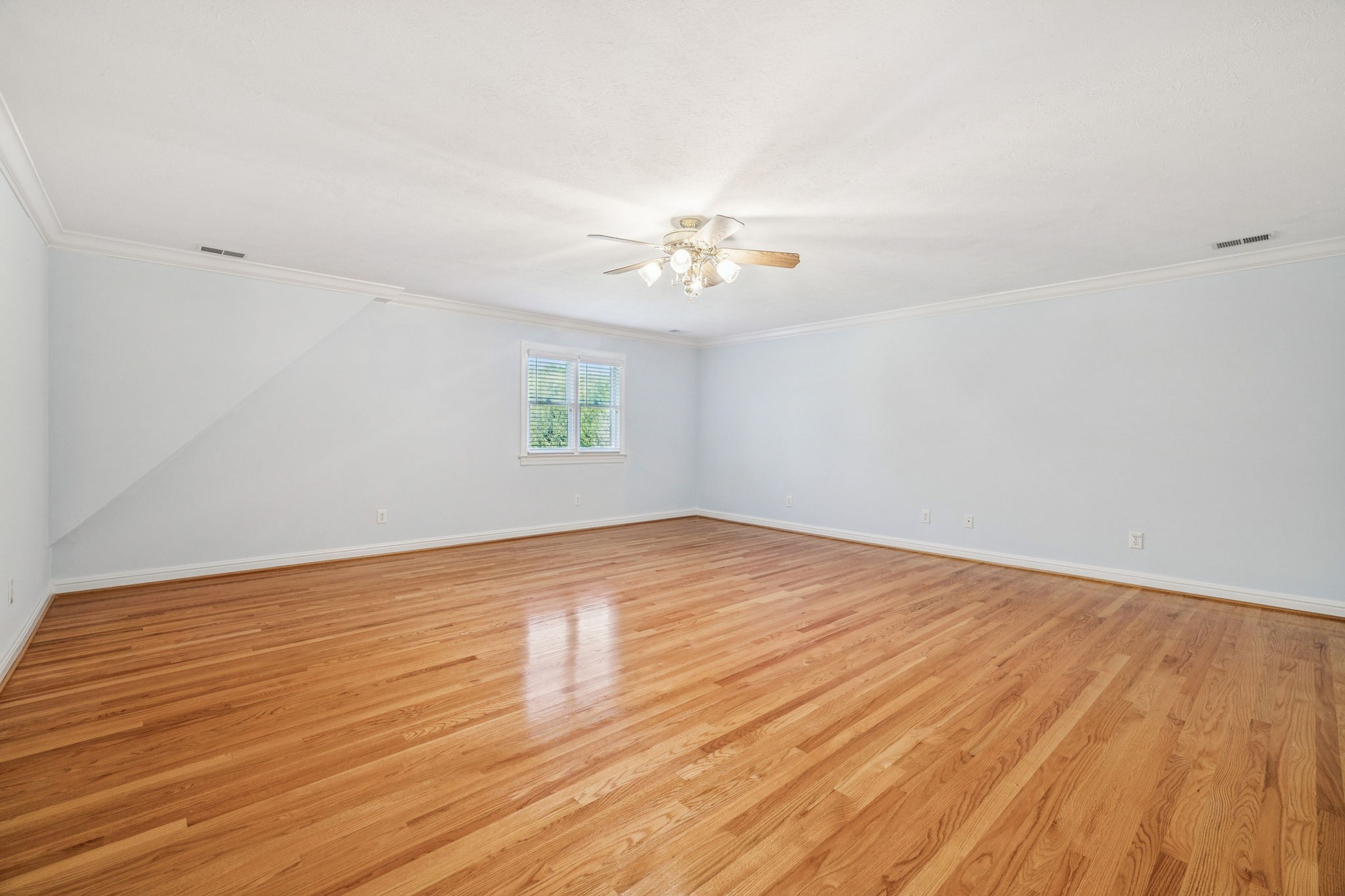 149 Upper Station Camp Creek Road Gallatin, TN 37066 - Photo 44 of 83 wooden floor in an empty room