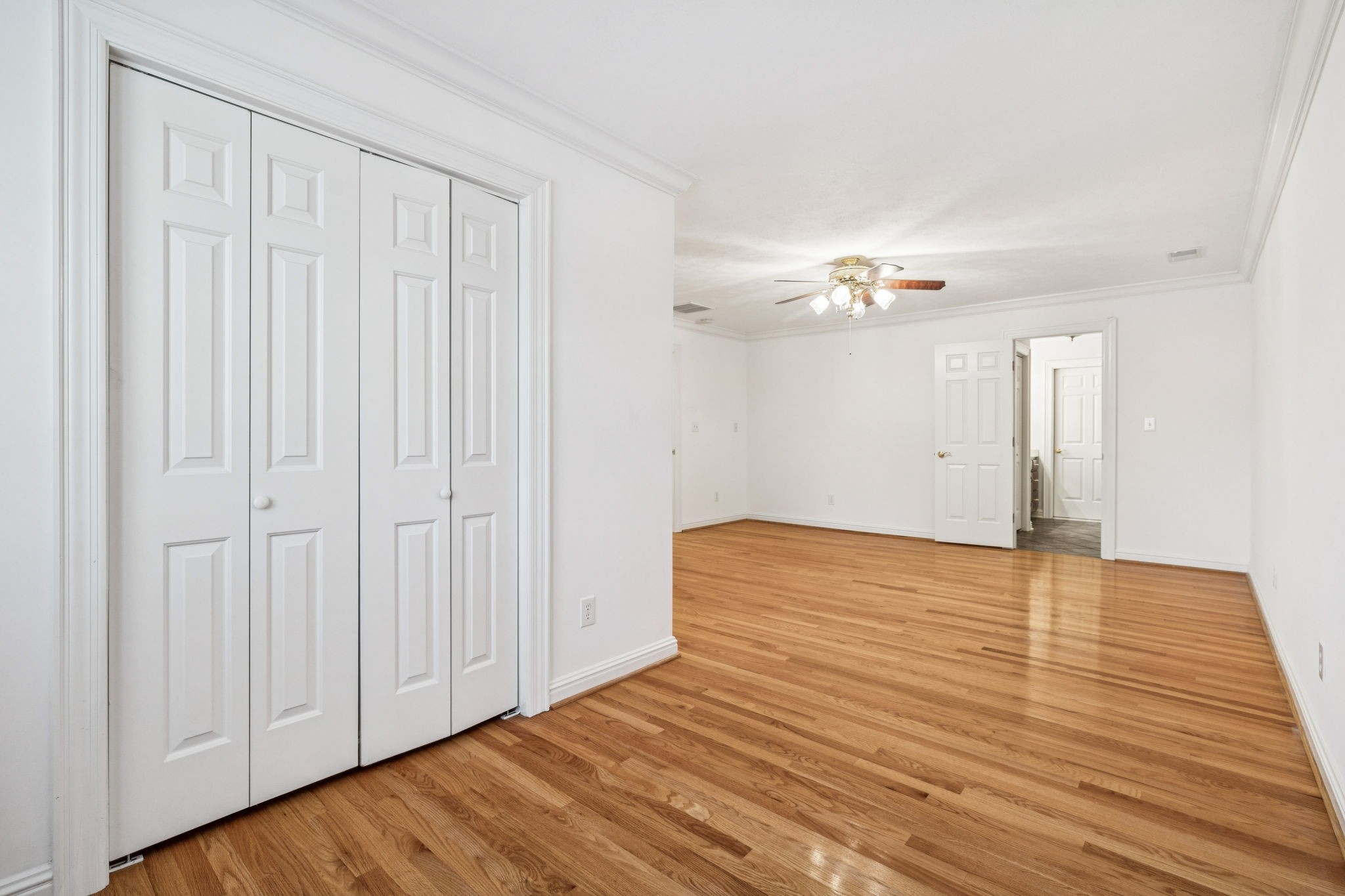 149 Upper Station Camp Creek Road Gallatin, TN 37066 - Photo 58 of 83 a view of a livingroom with wooden floor