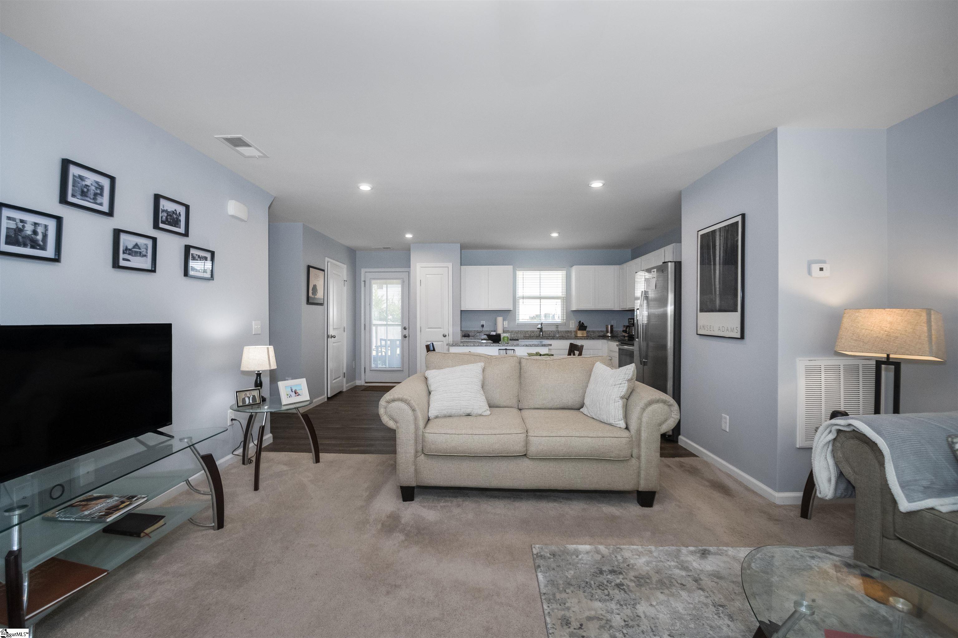 187 Ralston Road Greer, SC 29651 - Photo 3 of 27 Gallery Image 3