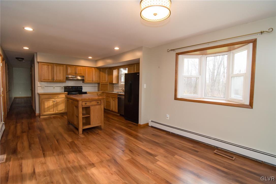 128 Elm Road Allentown, PA 18104 - Photo 11 of 47 Kitchen open to the dining area