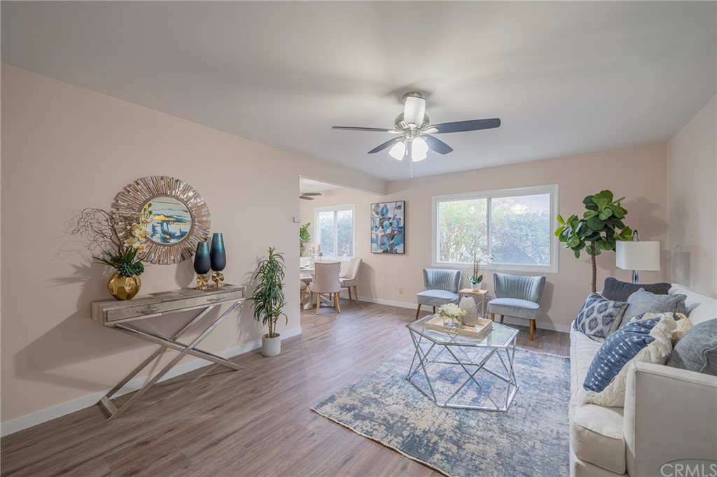 10941 Mac Street Anaheim, CA 92804 - Photo 5 of 41 a living room with furniture