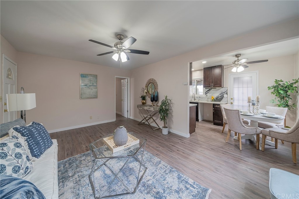 10941 Mac Street Anaheim, CA 92804 - Photo 7 of 41 a living room with furniture