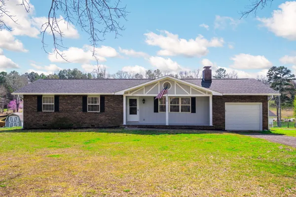 $305,900 | 1011 Grand Center Road, Chickamauga, GA 30707