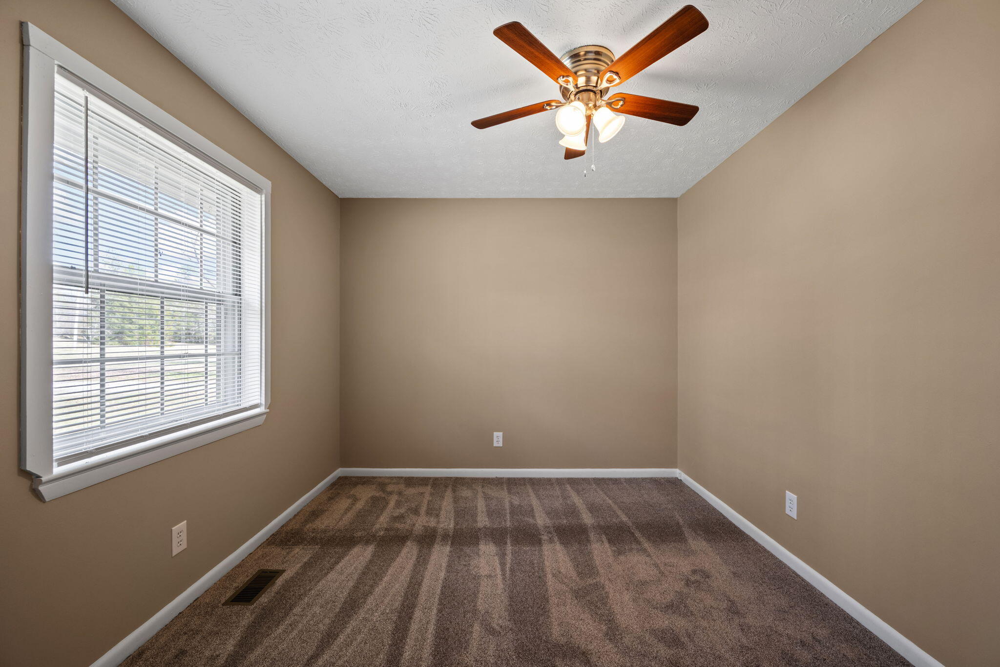 1011 Grand Center Road Chickamauga, GA 30707 - Photo 17 of 28 18-web-or-mls-DSC_2760