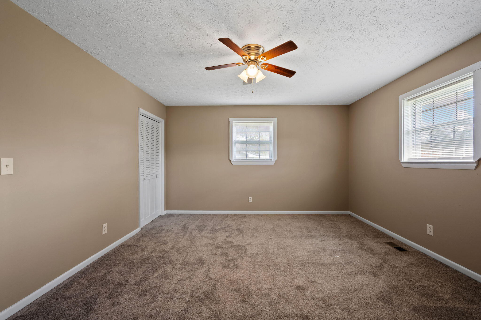 1011 Grand Center Road Chickamauga, GA 30707 - Photo 22 of 28 23-web-or-mls-DSC_2775