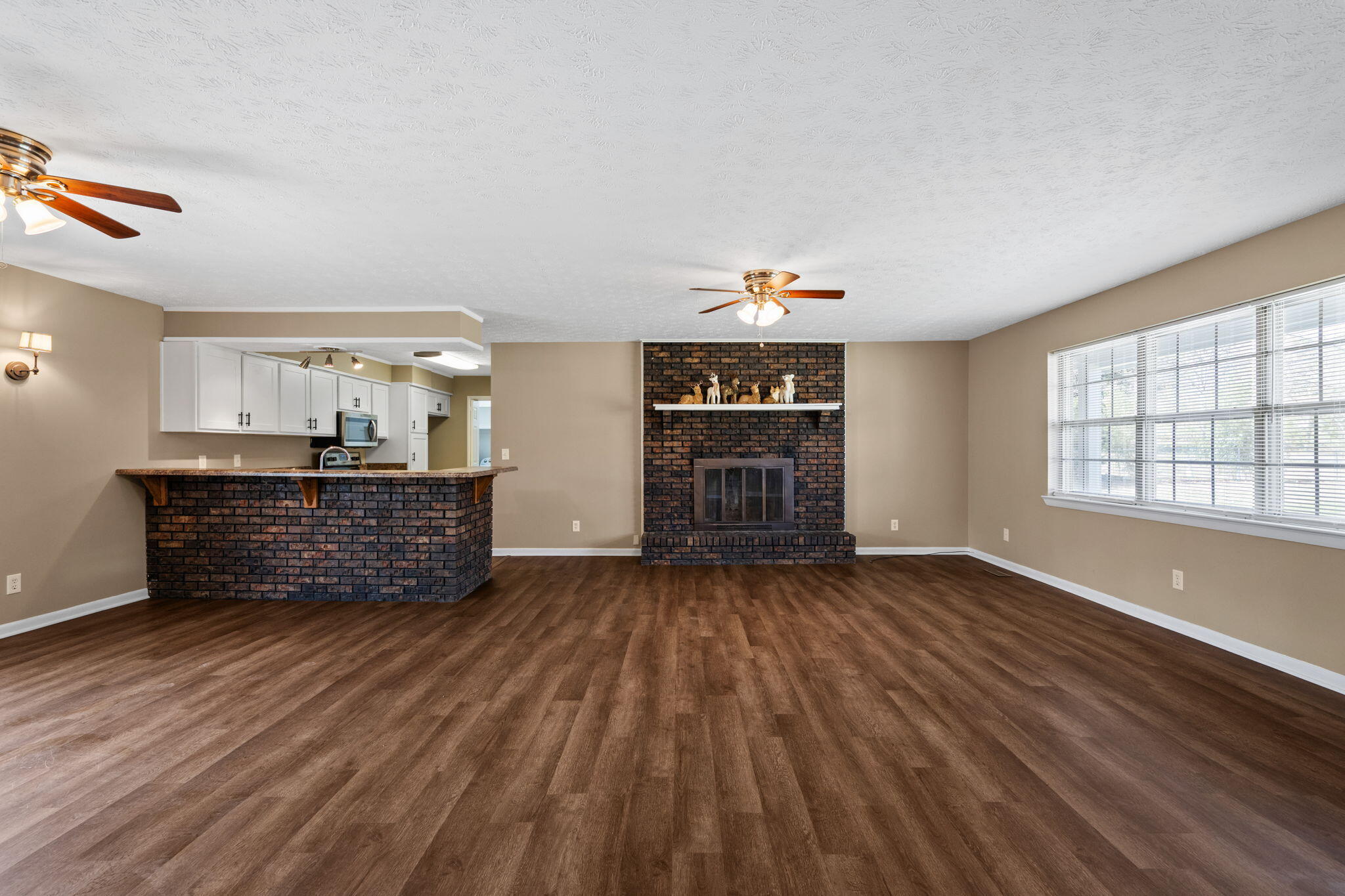 1011 Grand Center Road Chickamauga, GA 30707 - Photo 9 of 28 10-web-or-mls-DSC_2733