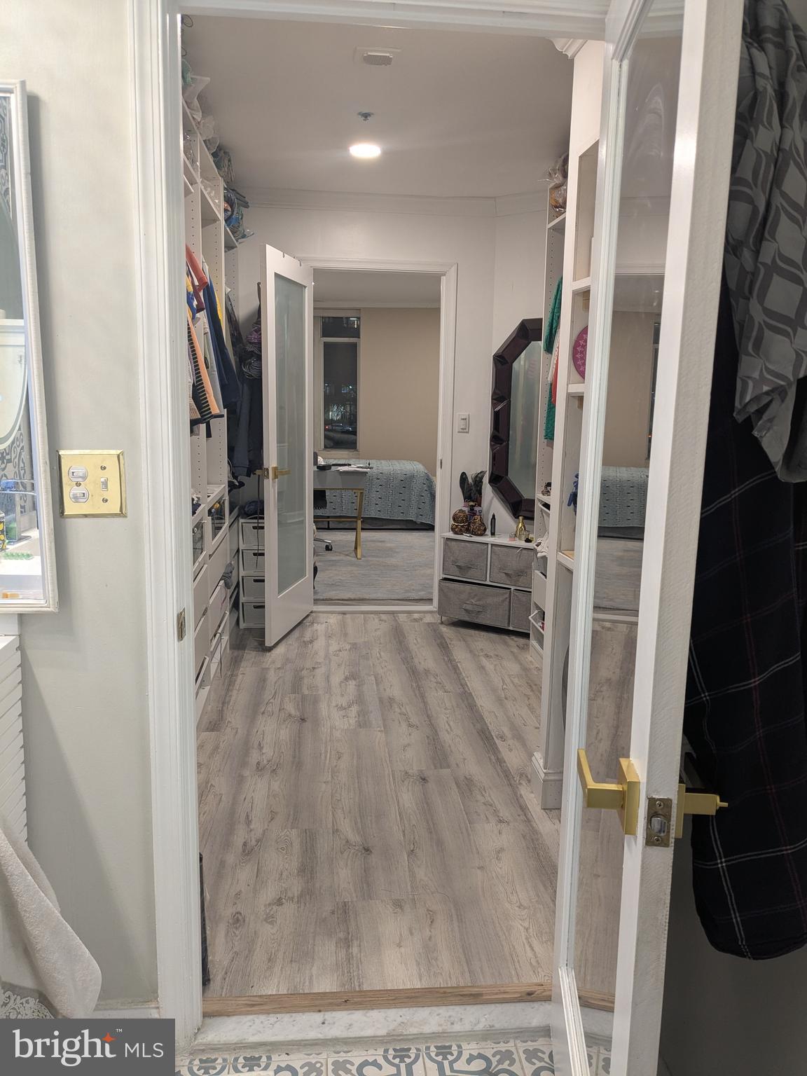 100 Harborview Drive, Unit 211 Baltimore, MD 21230 - Photo 10 of 25 a view of living room