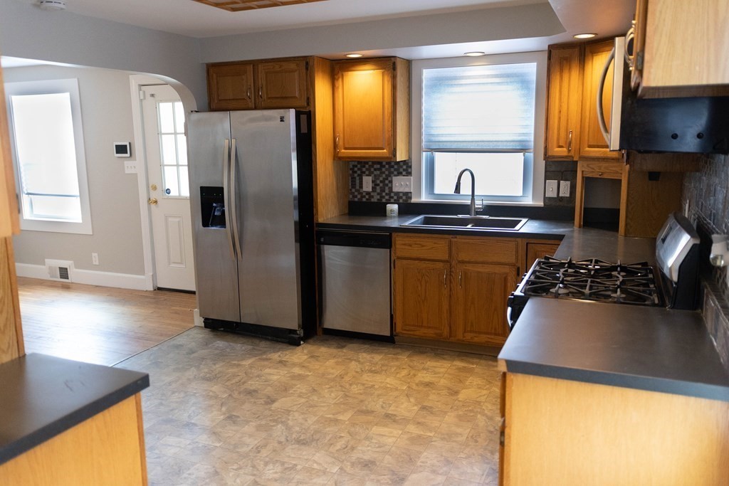 10 Spring Street South Hadley, MA 01075 - Photo 15 of 36 Gallery Image 15