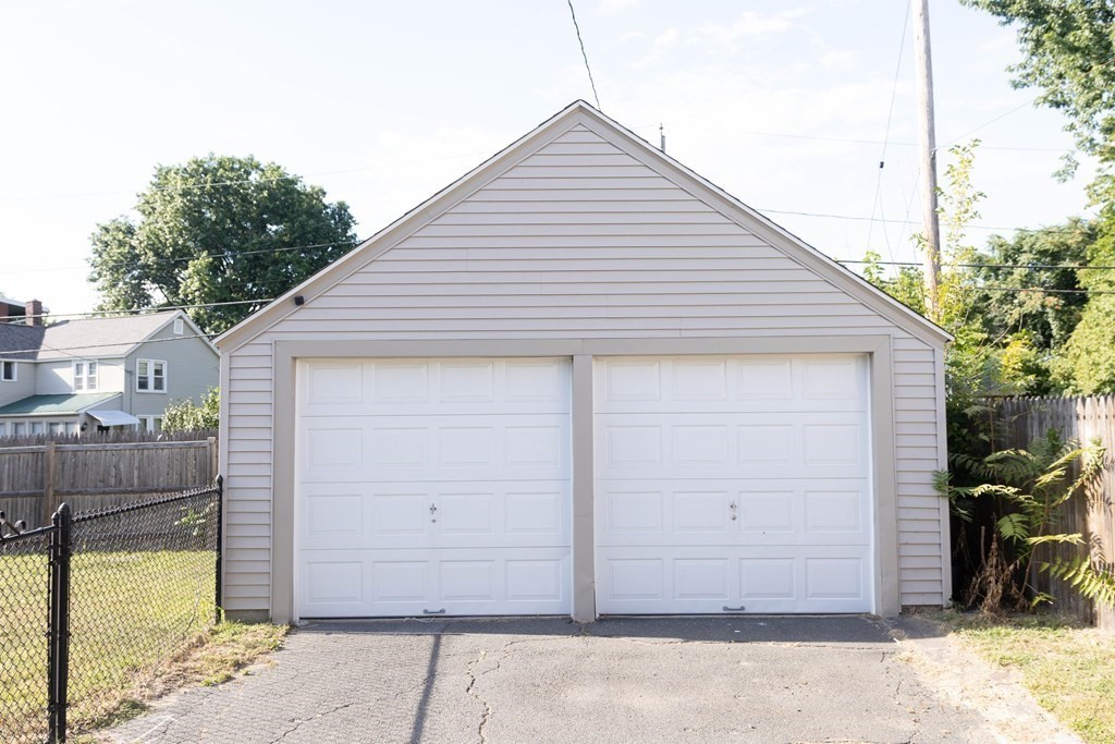 10 Spring Street South Hadley, MA 01075 - Photo 9 of 36 Gallery Image 9