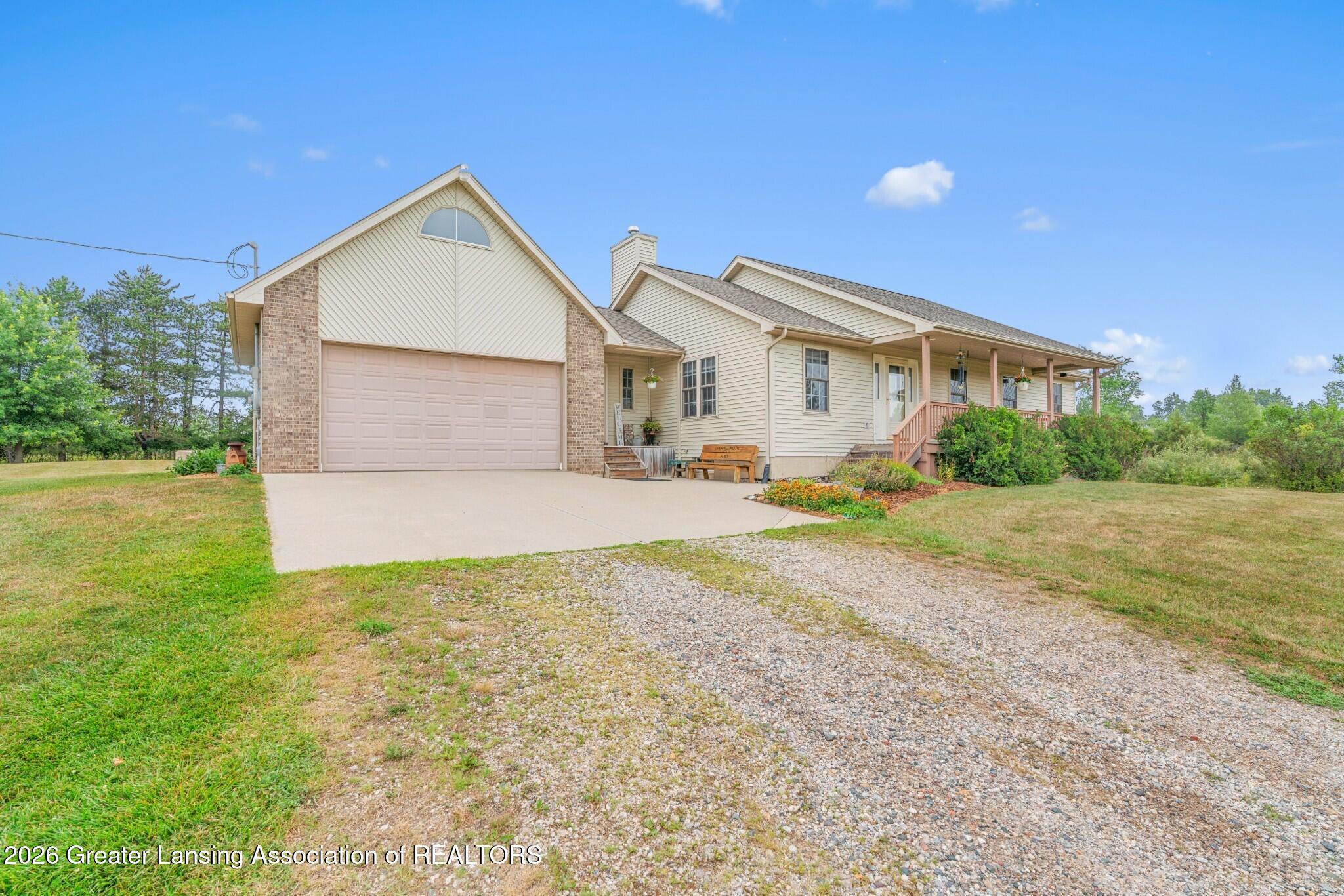 2327 Vandekarr Road Owosso, MI 48867 - Photo 11 of 60 10-Media Jett -14