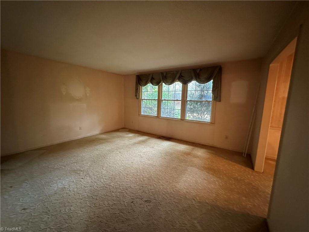 191 Laura Road Madison, NC 27025 - Photo 8 of 20 Gallery Image 8