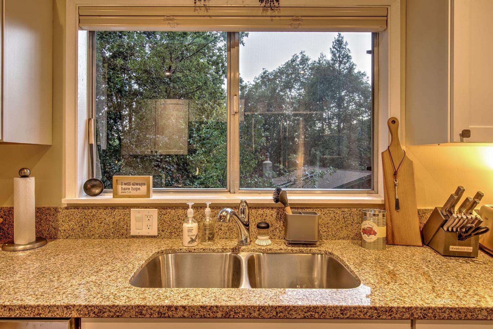 25005 Rim Rock Road Idyllwild, CA 92549 - Photo 28 of 47 29