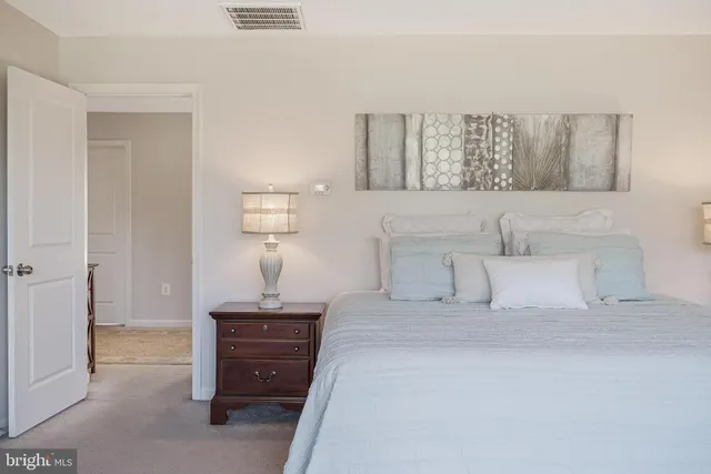 $899,000 | 12080 Sunflower Field Place, Lovettsville, VA 20180