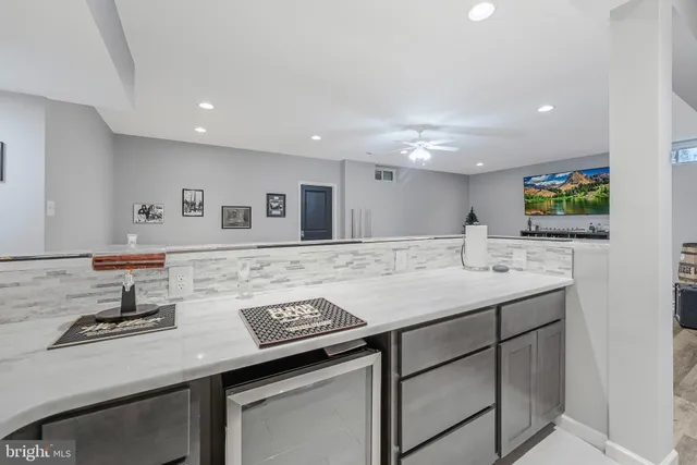 $899,000 | 12080 Sunflower Field Place, Lovettsville, VA 20180