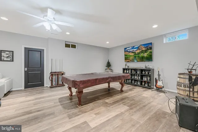 $899,000 | 12080 Sunflower Field Place, Lovettsville, VA 20180