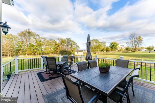 $899,000 | 12080 Sunflower Field Place, Lovettsville, VA 20180