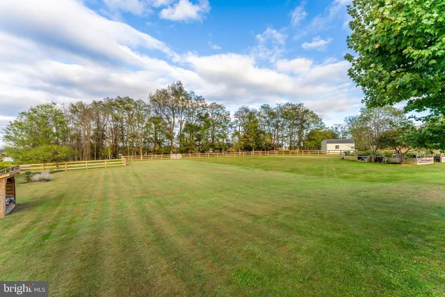 $899,000 | 12080 Sunflower Field Place, Lovettsville, VA 20180