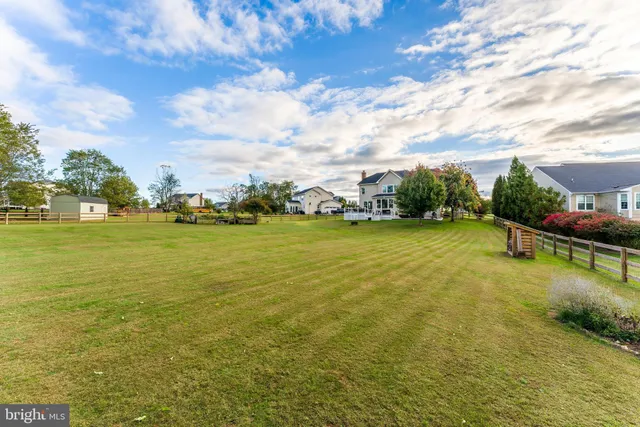 $899,000 | 12080 Sunflower Field Place, Lovettsville, VA 20180