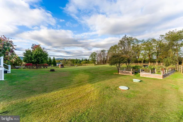 $899,000 | 12080 Sunflower Field Place, Lovettsville, VA 20180