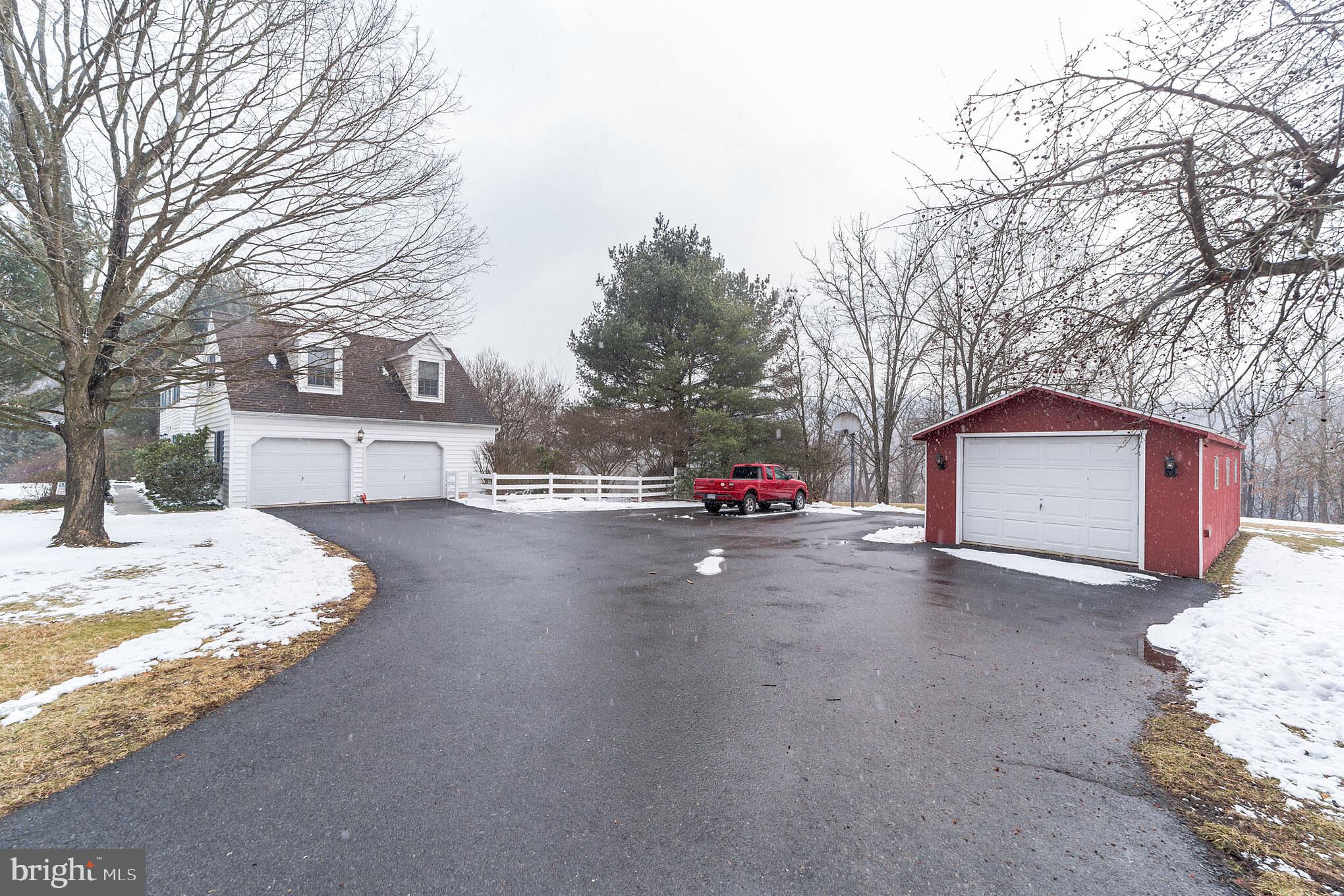 1002 Hilltop Road Leesport, PA 19533 - Photo 8 of 64 Gallery Image 8