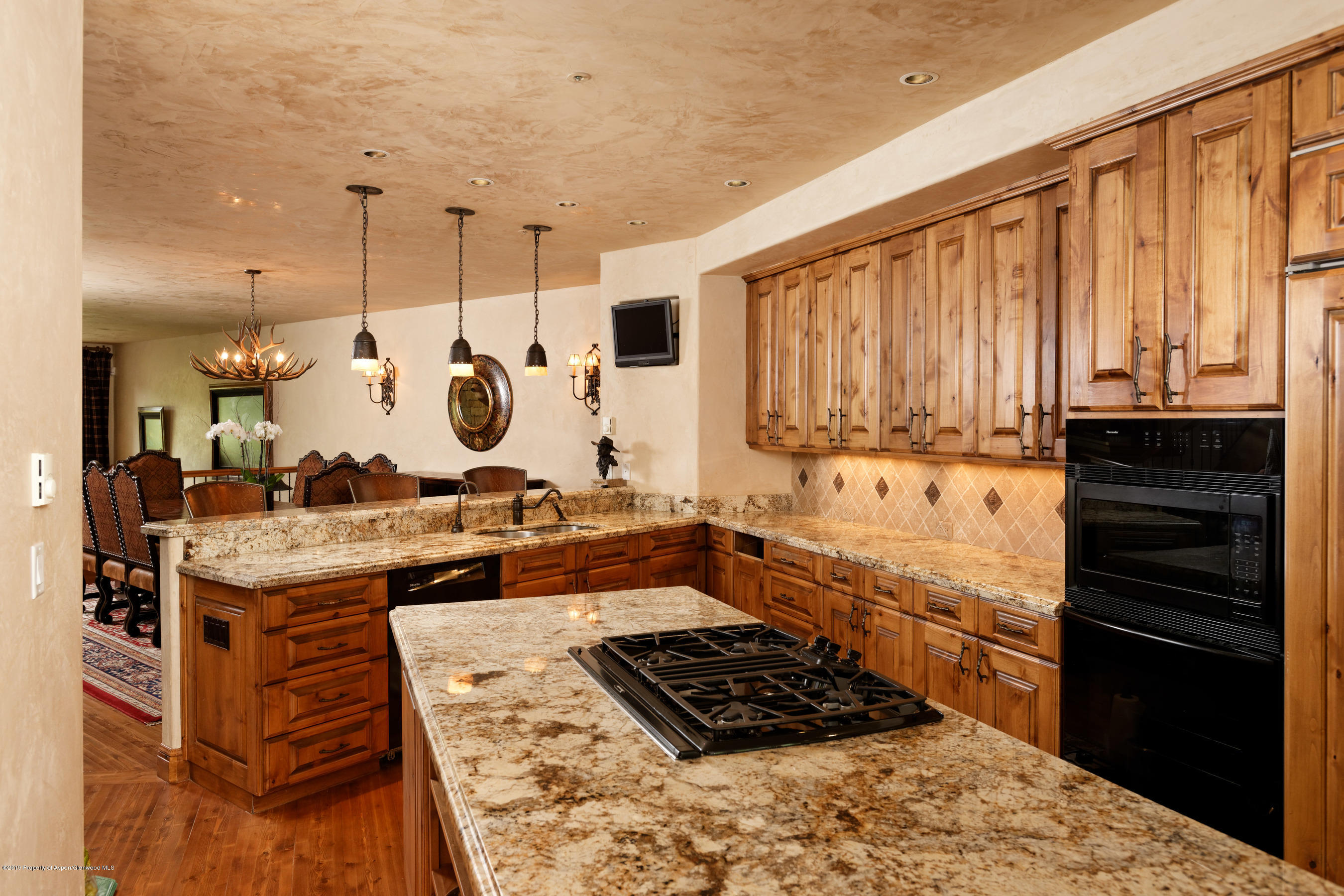 381 Ridge Road, Unit C1 Snowmass Village, CO 81615 - Photo 17 of 43 Open Concept Kitchen