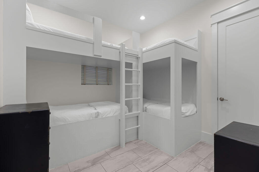 33 Caicos Cay Destin, FL 32541 - Photo 21 of 99 First Floor Bunk Room