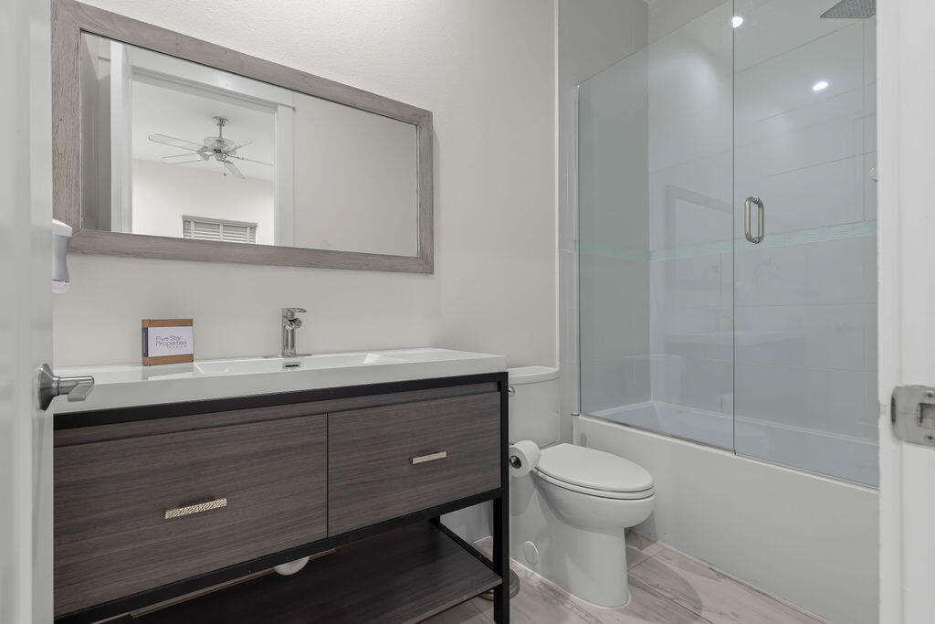 33 Caicos Cay Destin, FL 32541 - Photo 30 of 99 First Floor Bath