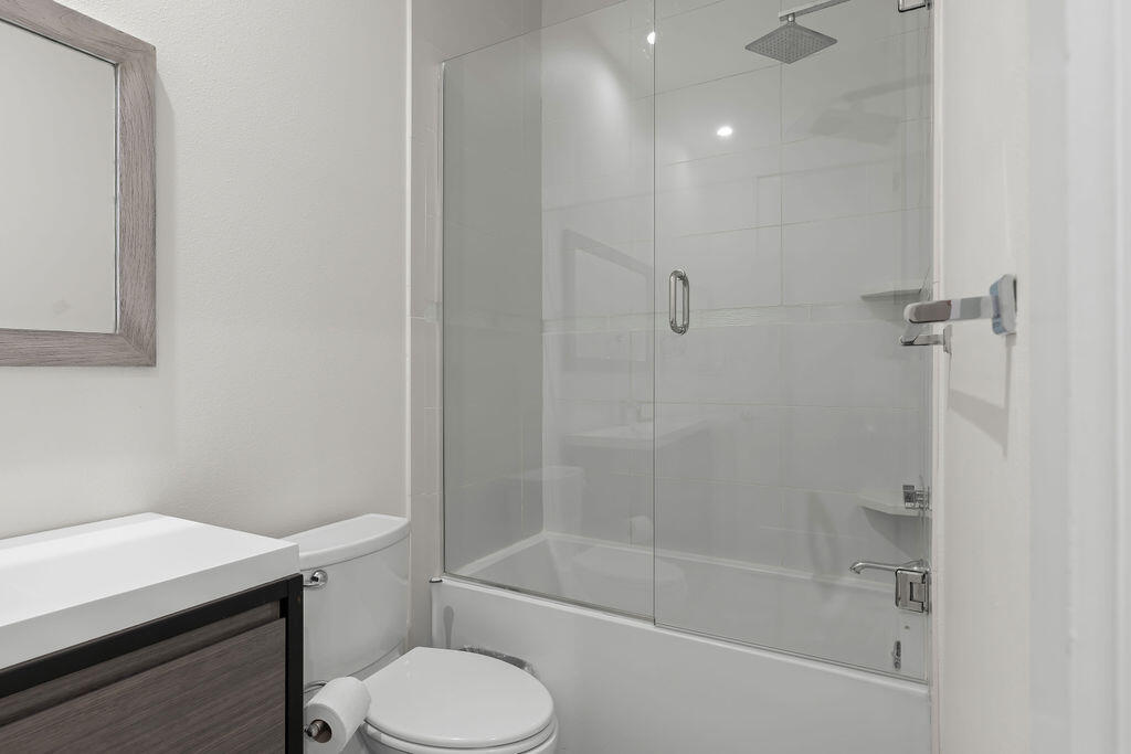 33 Caicos Cay Destin, FL 32541 - Photo 31 of 99 First Floor Bath