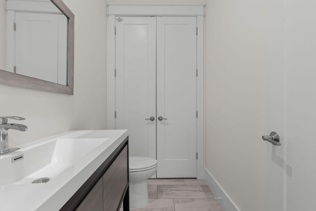 33 Caicos Cay Destin, FL 32541 - Photo 34 of 99 Second Floor Half Bath