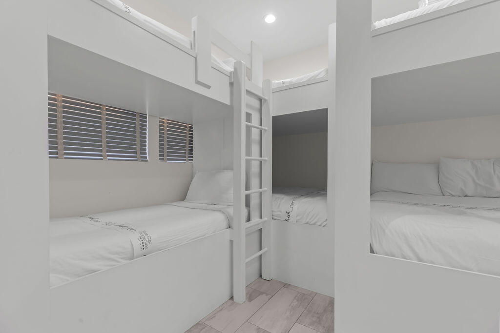 33 Caicos Cay Destin, FL 32541 - Photo 75 of 99 Third Floor Bunk Room