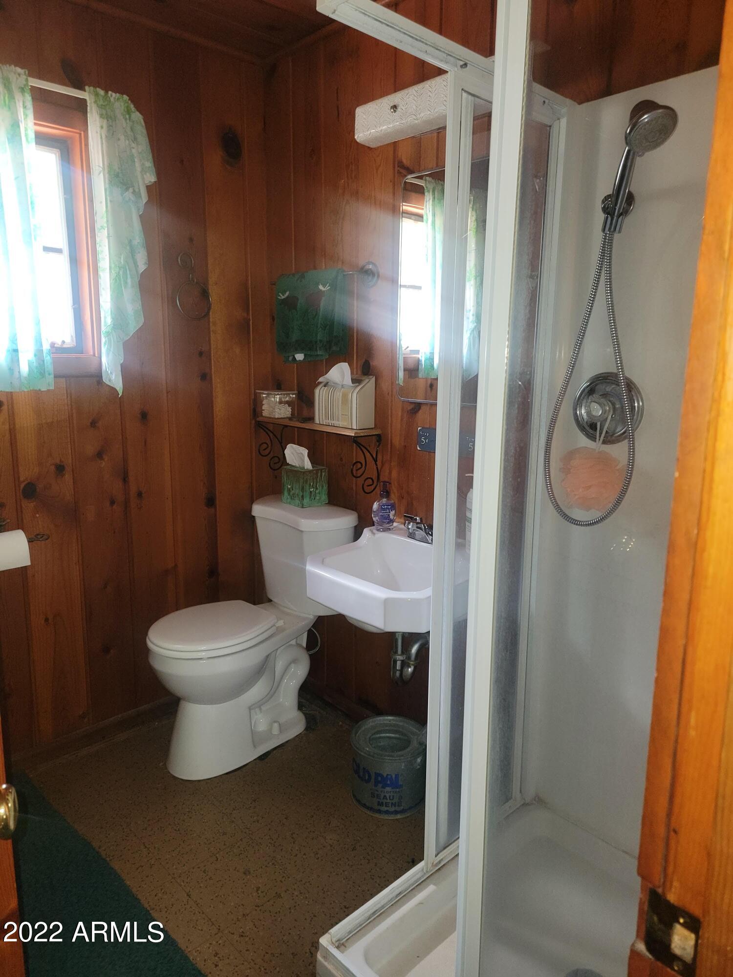 391 West Diamond Road Payson, AZ 85541 - Photo 22 of 33 a bathroom with a sink and a mirror