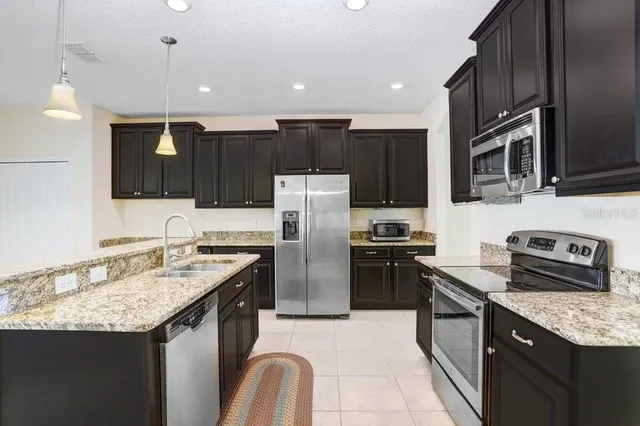 $550,000 | 13921 Felix Will Road, Riverview, FL 33579