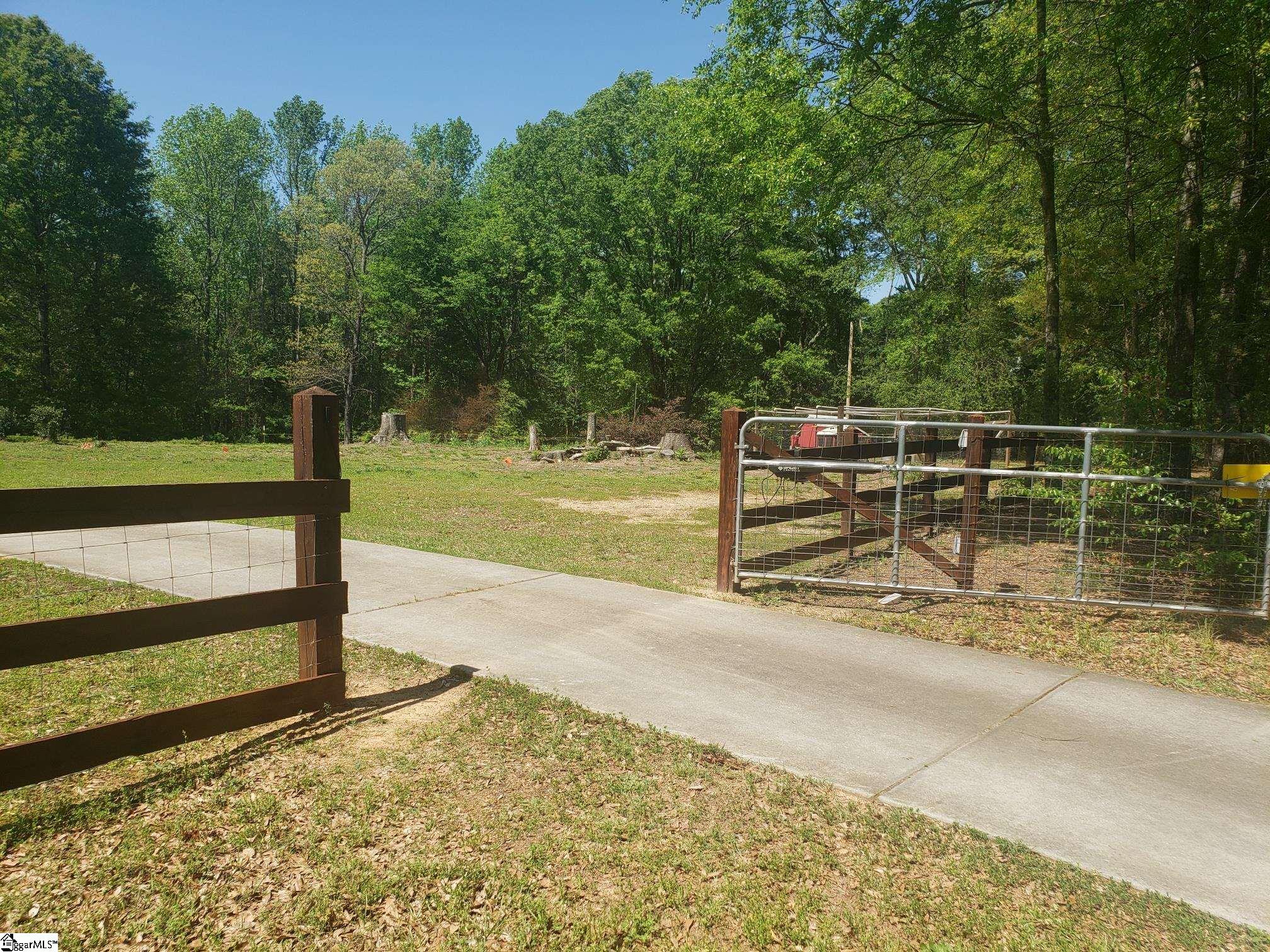 126 Morton Road Simpsonville, SC 29681 - Photo 31 of 36 Gallery Image 31