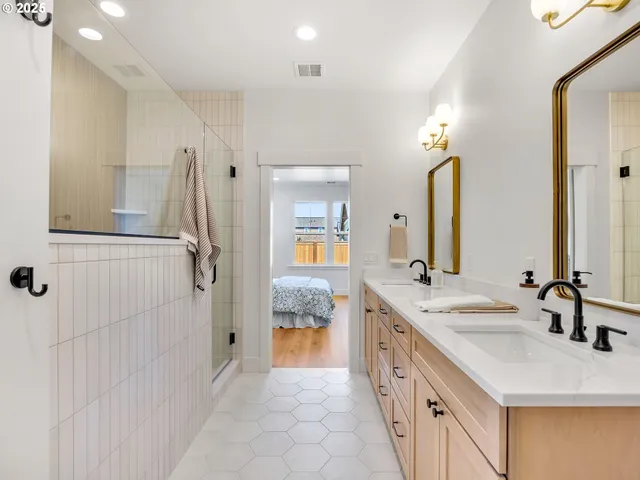 $859,500 | 1054 Picture Place, Gearhart, OR 97138